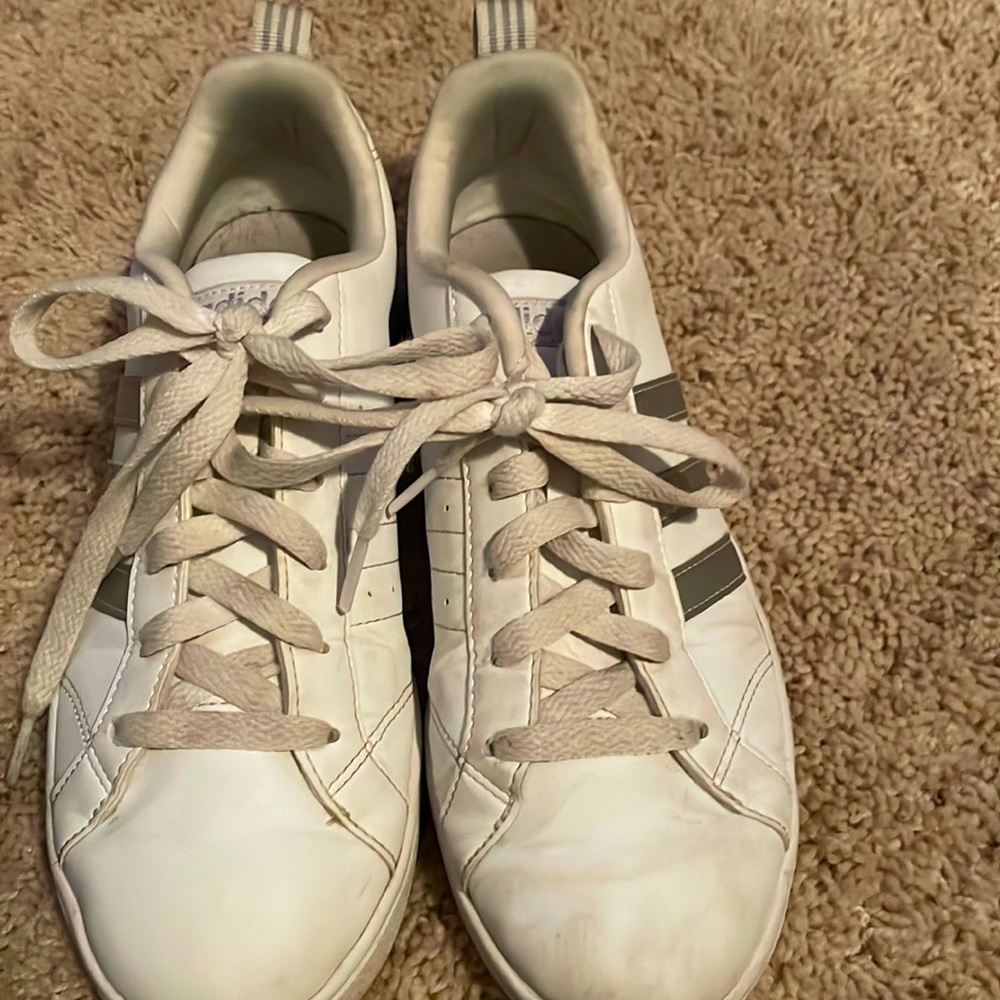 Used Women’s Adidas sneakers White/Sliver